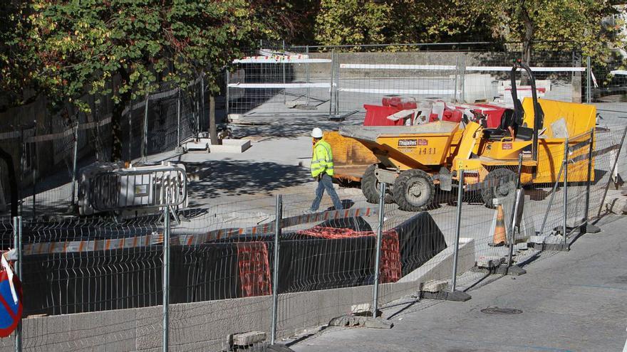 Obras de rampas y urbanización de Pérez Serantes. | // Iñaki Osorio