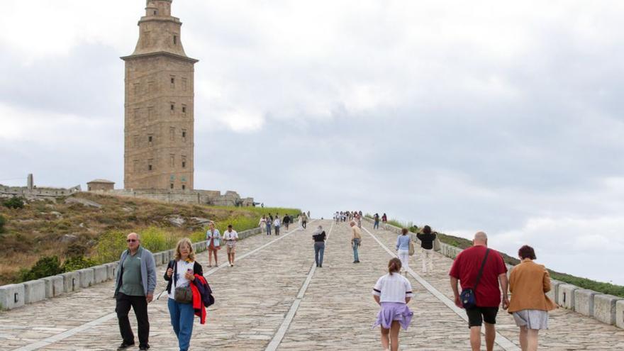 La Xunta da luz verde a la tasa turística a partir de 2025: oscilará entre 1 y 2,5 euros