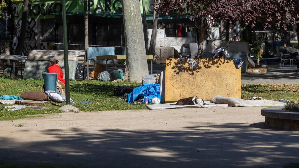 Asentamiento en el parque Bruil de Zaragoza.