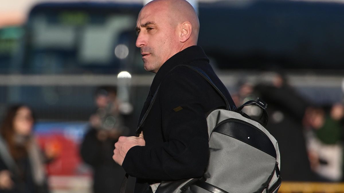 Comienza el juicio a Rubiales por el beso no consentido a Jenni Hermoso