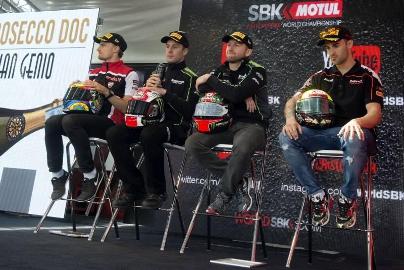 Las imágenes de la Carrera 1 de World Superbike en MotorLand