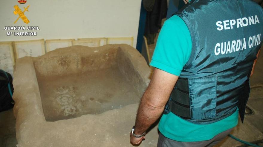 La Guardia Civil evita la venta ilegal de una pieza arqueológica