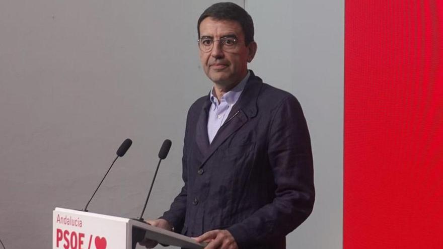 El parlamentario del PSOE-A Mario Jiménez, en rueda de prensa.