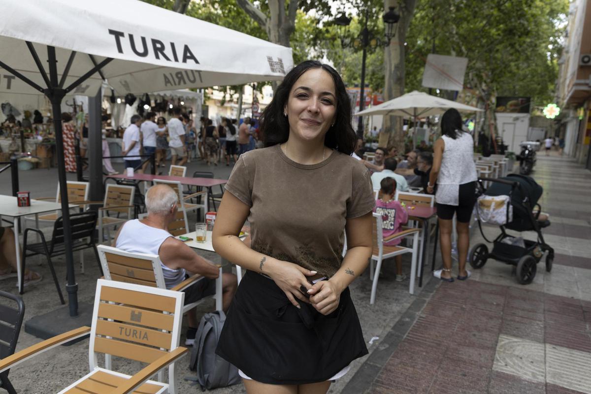 Virginia Reyes, dueña del bar Avenida de Xàtiva.