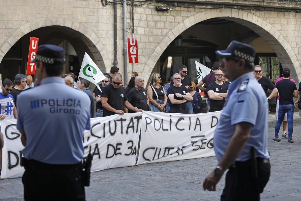 Protesta de la Policia Municipal de Girona per la falta d'efectius