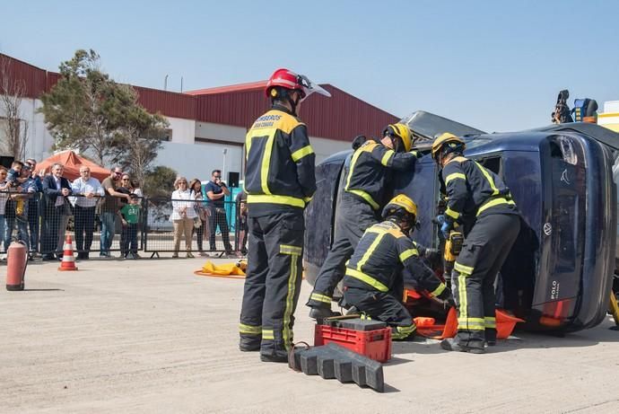 Los bomberos de Gran Canaria se reúnen para celebrar su festividad y hacer equipo