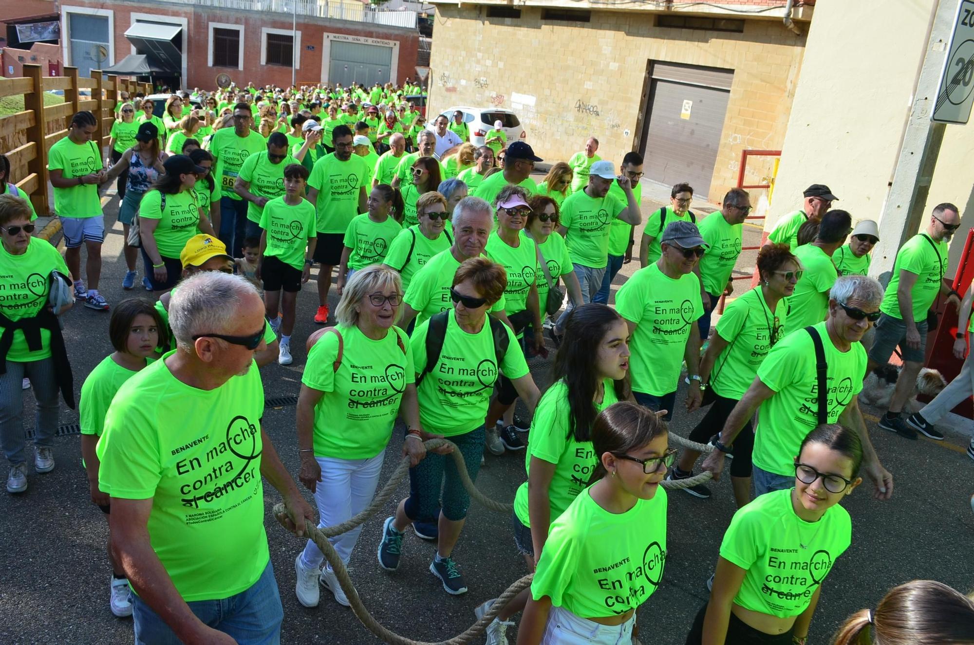 GALERÍA | La Maroma Solidaria contra el cáncer de Benavente, en imágenes