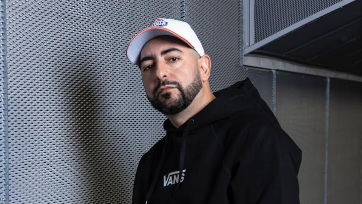 Norage egirl i have seen Lucy numerous times by herself,