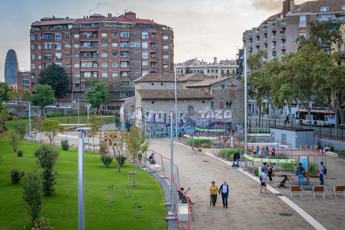 La Torre del Fang renace: Barcelona inaugura un parque en torno a su histórica masía