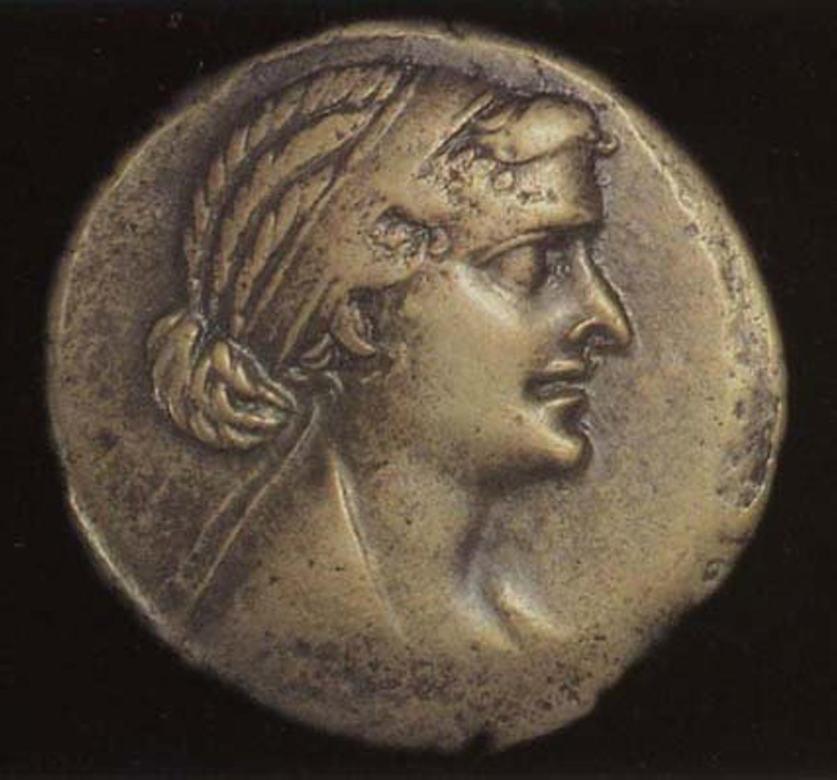 Una moneda antiga avala que Cleopatra no era maca Una moneda antiga avala que Cleopatra no era maca