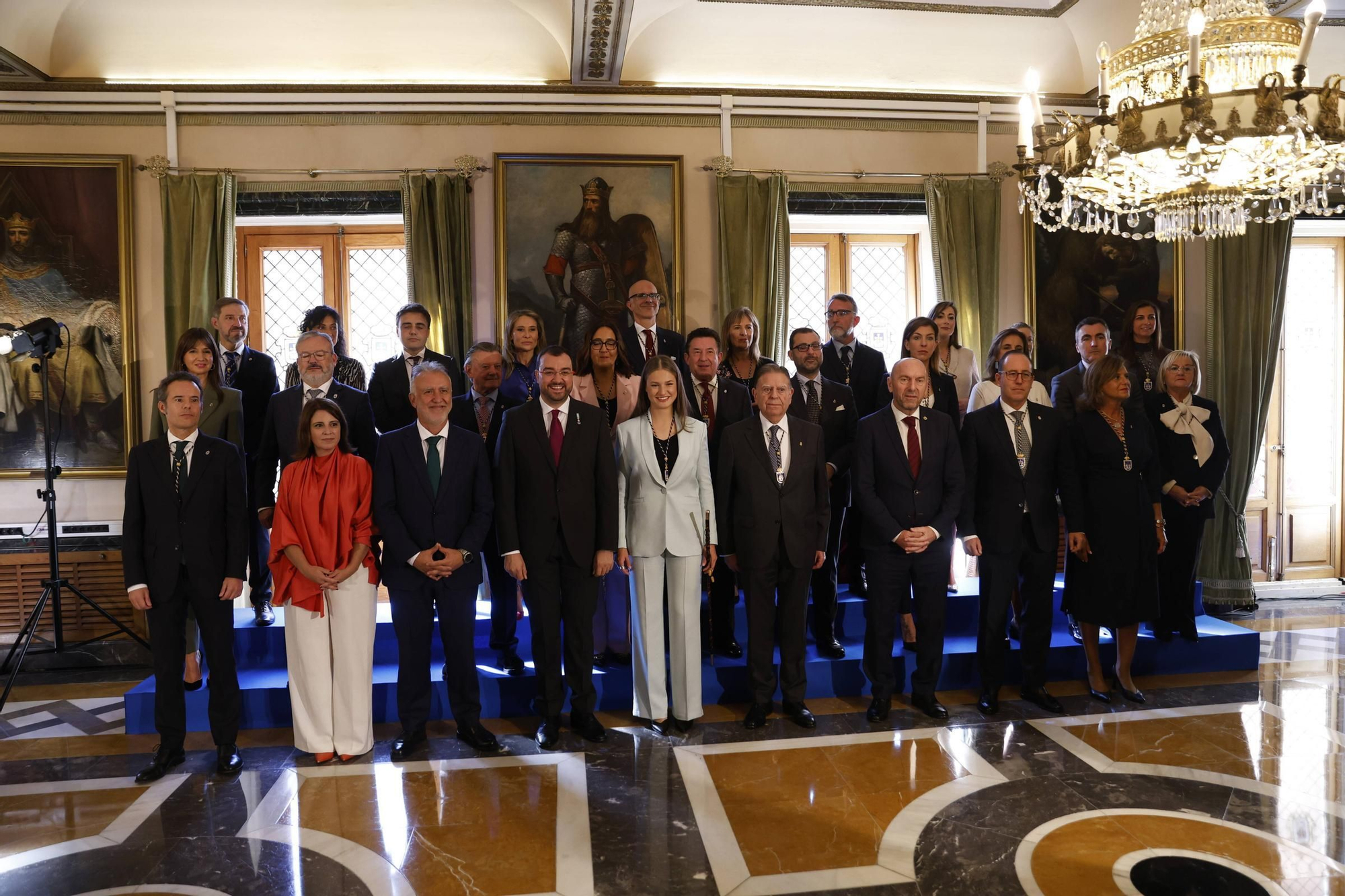 La Princesa Leonor recibe el título de Alcaldesa Honoraria de Oviedo en salón del plenos del Ayuntamiento. 