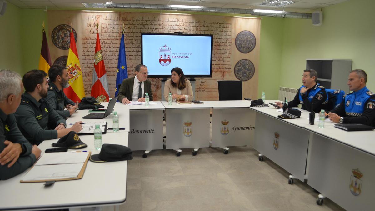 Reunión de seguridad en Benavente.