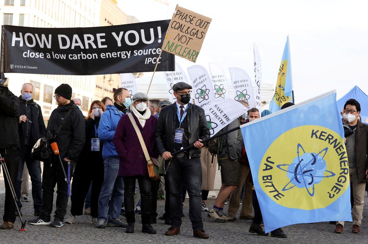 Protesta en contra del cierre de centrales nucleares, en noviembre de 2021 en Berlín.