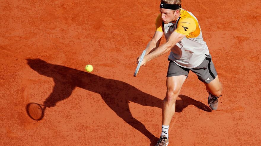 Alejandro Davidovich gana a Delbonis y hace historia en París