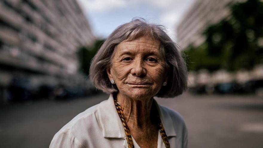 Alicia Giménez Bartlett, en el vídeopodcast del suplemento ABRIL: “He pasado a Petra Delicado mi rabia ante el duelo”
