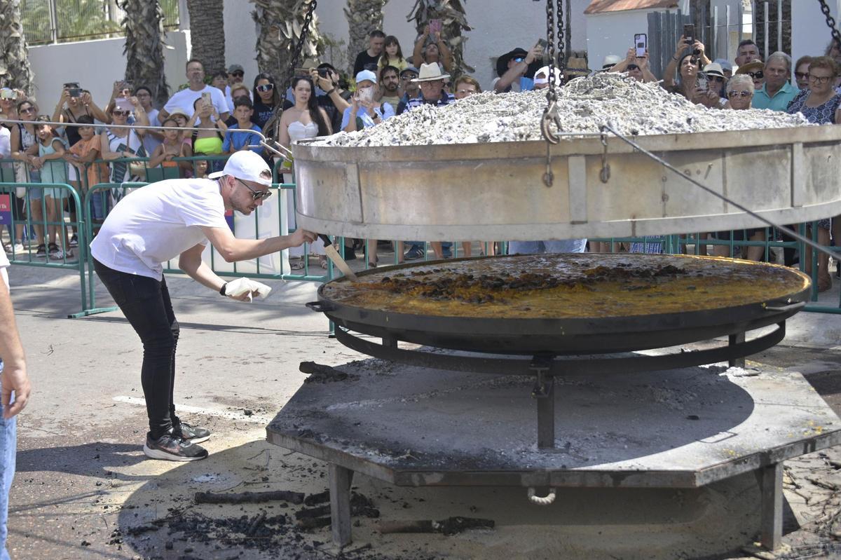 Fiesta del arroz con costra en Elche
