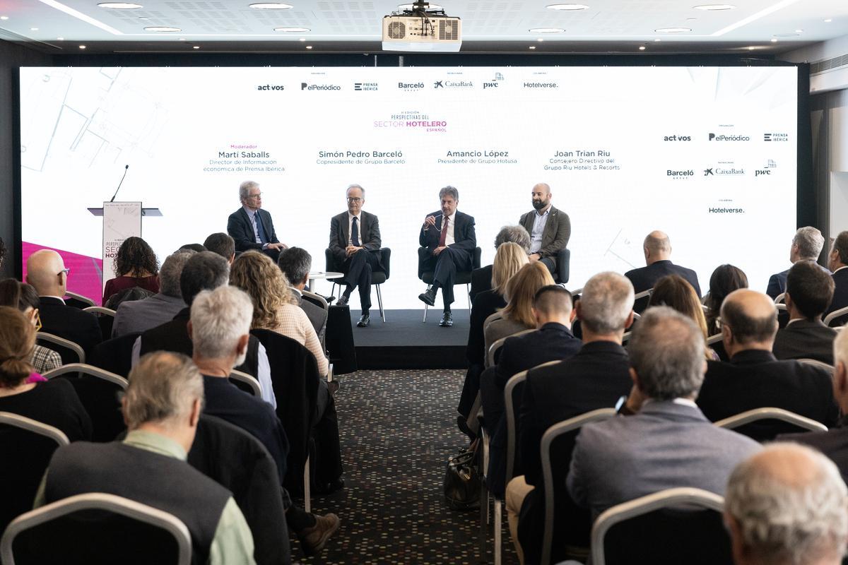 Martí Saballs, Simón Pedro Barceló (Grupo Barceló), Amancio López (Grupo Hotusa) y Joan Trian Riu (Grupo Riu)