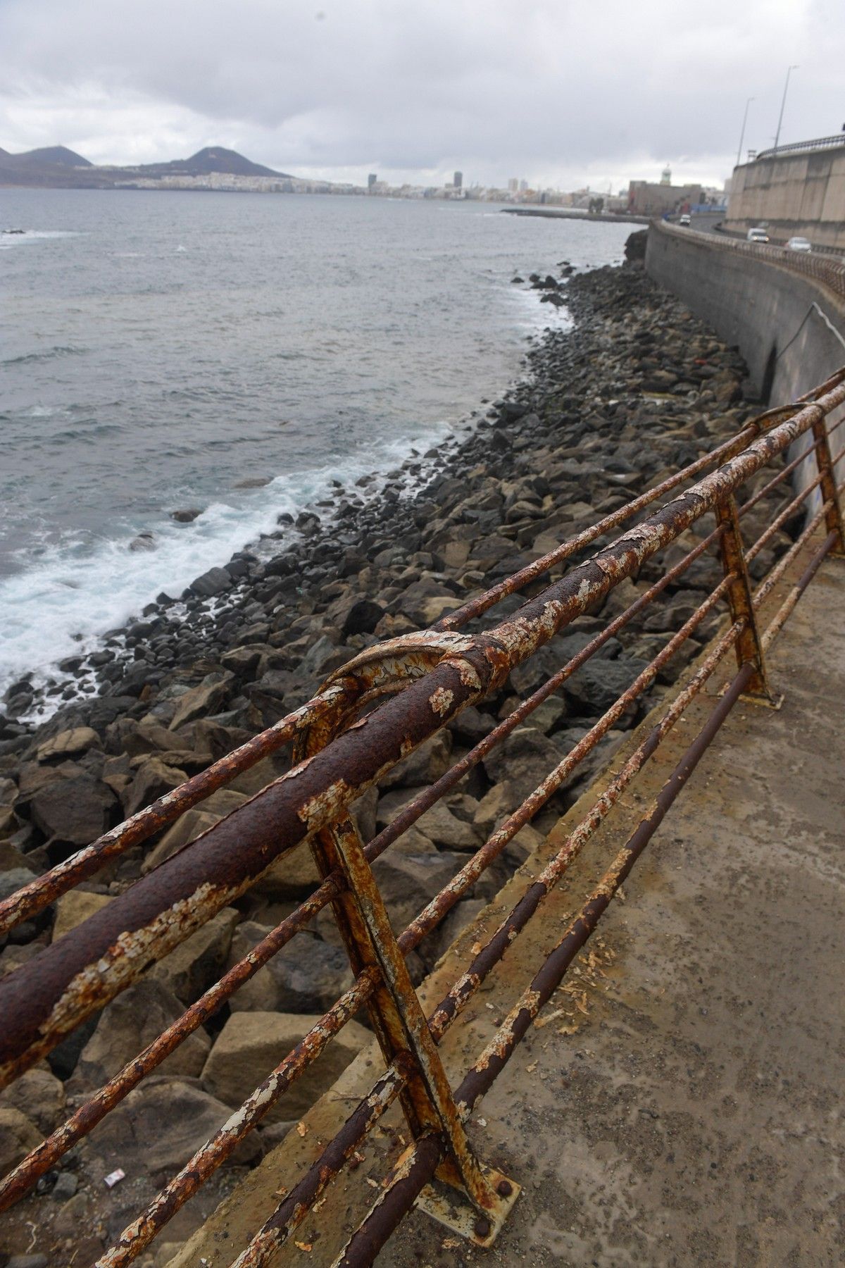 Estado de abandono de la zona de El Atlante