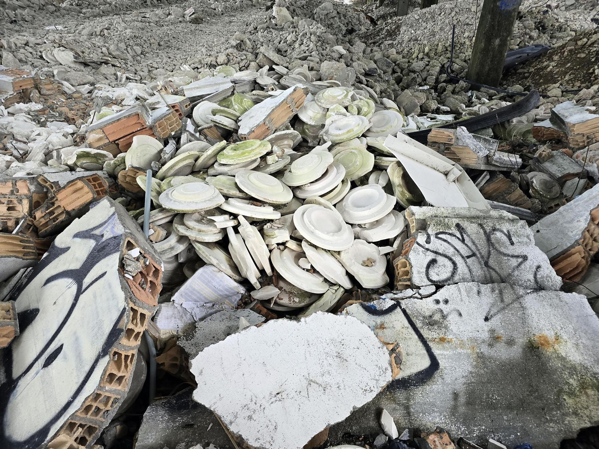 La antigua GEA de Coruxo con licencia de derribo tras 25 años en ruinas