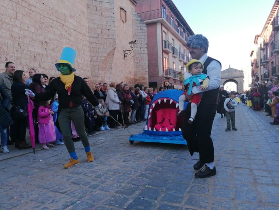 Desfile infantil de carnaval en Toro.