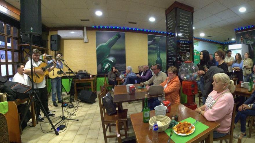 Mieres entona en los chigres | LNE