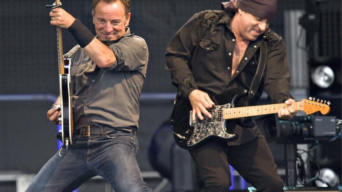 Bruce Springsteen y Steve Van Zandt, trabajando en julio de 2009