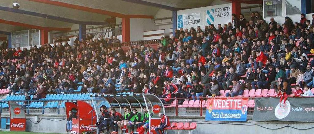 Comienza la captación de los nuevos abonados de la Unión Deportiva Ourense. // Iñaki Osorio