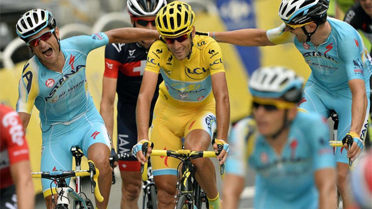 Nibali se hace grande en París