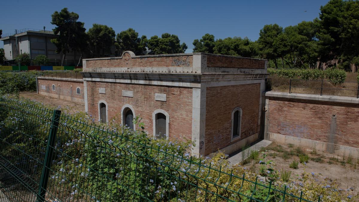 Exterior del depósito de Quart de Poblet