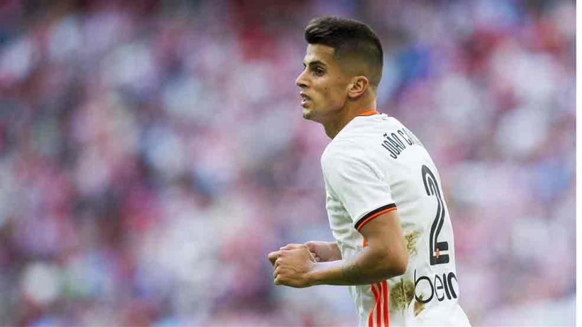 Cancelo interesa al Barcelona