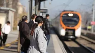 Rodalies abre una investigación por un mensaje culpando el retraso de un tren a la "mala gestión de la Generalitat"