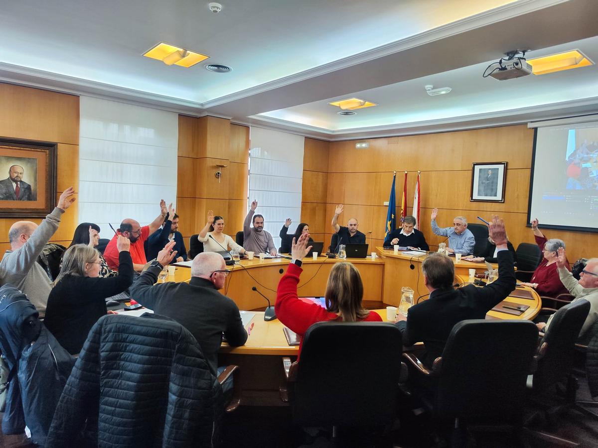 Una sesión plenaria del Ayuntamiento de Carreño