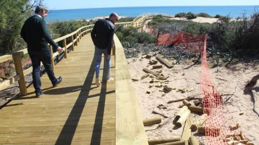 La pasarela peatonal a las playas Campo y Moncayo se abrirá para la Semana Santa