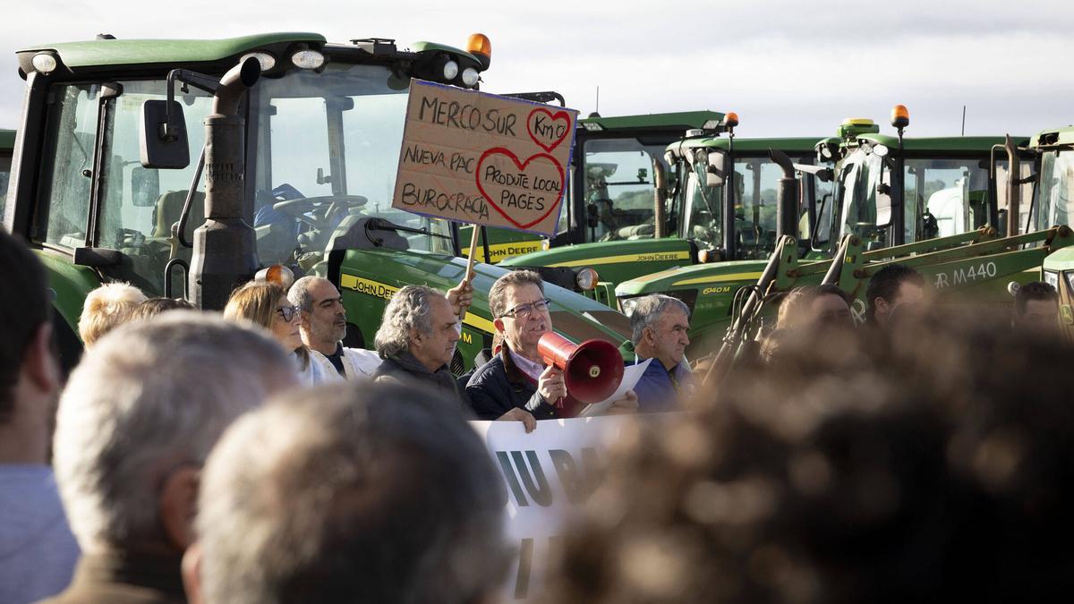 VÍDEO | Arrancan las protestas de los payeses contra el acuerdo con Mercosur