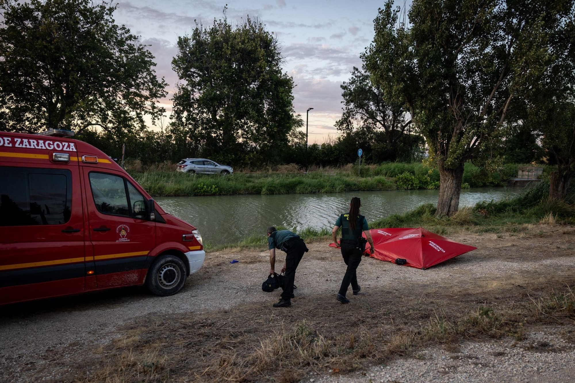 En imágenes | Encontrado el cuerpo de una mujer en el Canal Imperial en Zaragoza