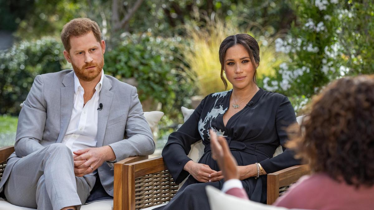 Una imagen del Príncipe Harry y Meghan Markle durante su polémica entrevista con Oprah.