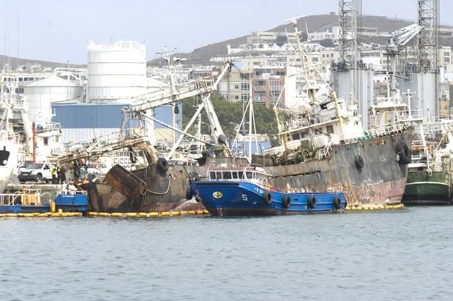 BARCO EN RIESGO DE HUNDIMIENTO