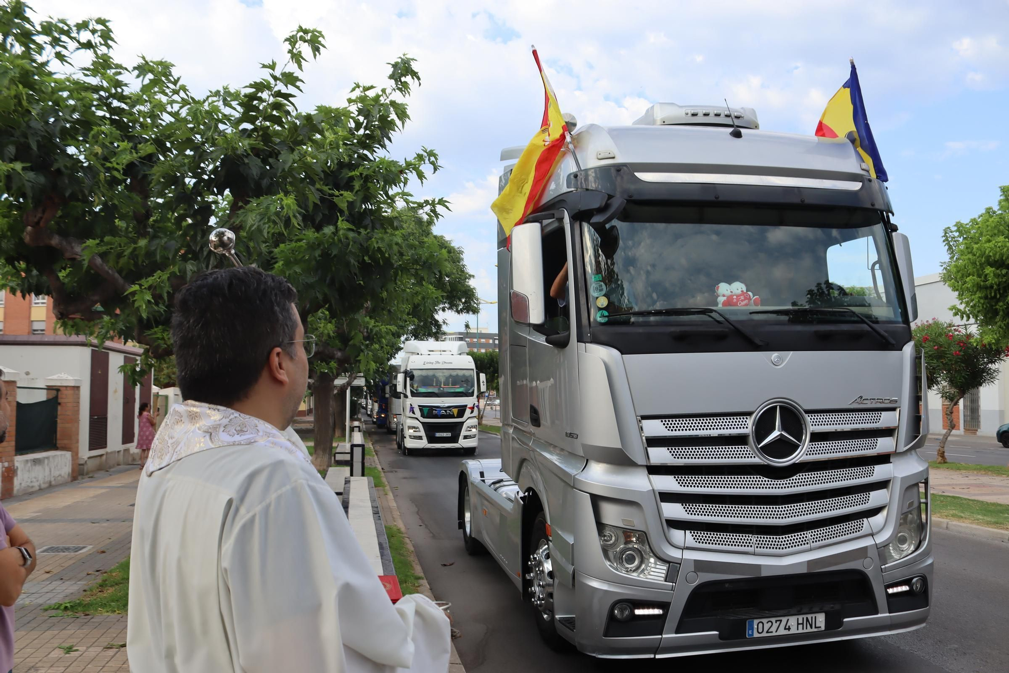 Vila-real celebra la festa de Sant Cristòfol amb la benedicció i desfilada de camions