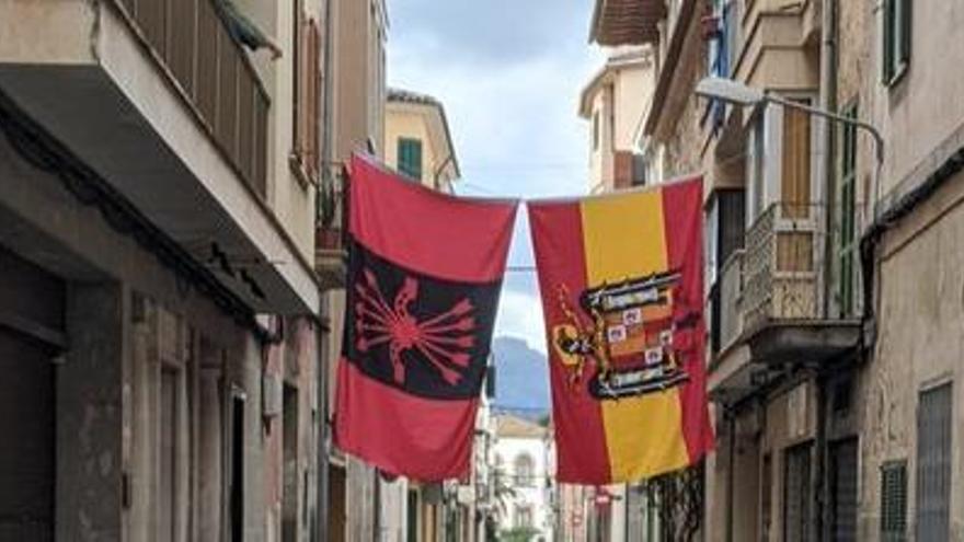 Inician diligencias previas ante la exhibición de banderas franquistas en sa Pobla