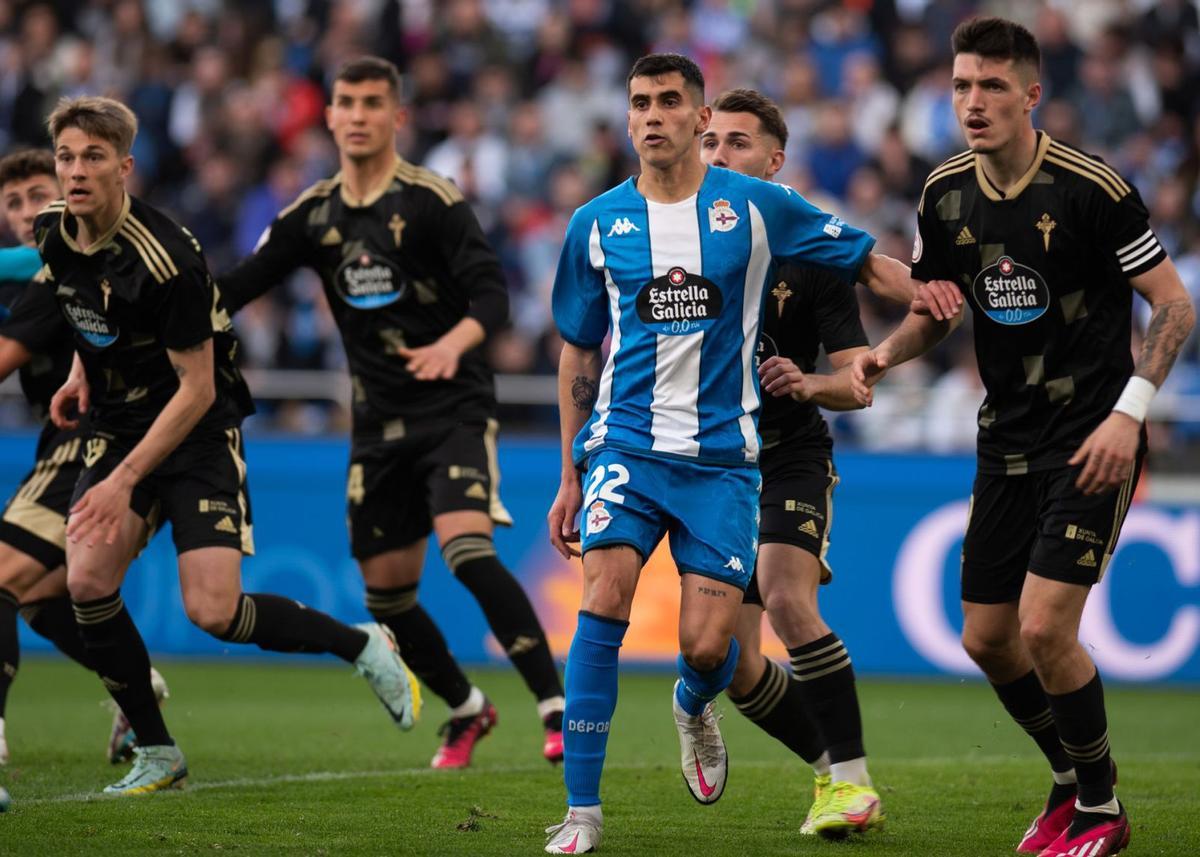 Tres opciones de grupos para la Primera RFEF