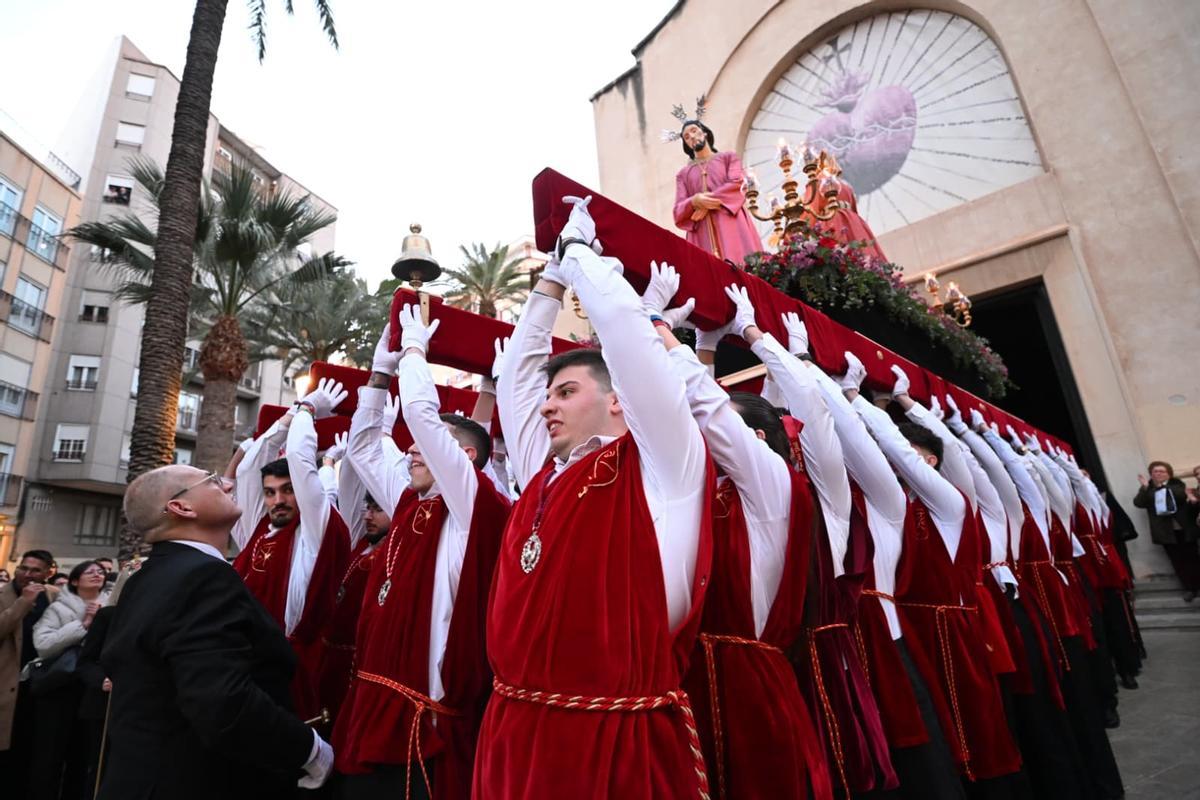 Así salen los pasos de Semana Santa este lunes en Elche