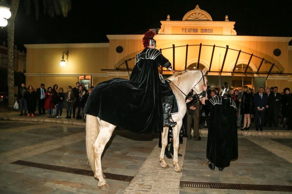 El Teatro Circo acogió la Glosa del Pregón de la Semana Santa que anuncia de los actos religosos en las calles de la ciudad