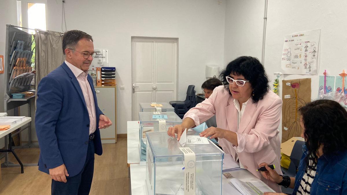 Todas las imágenes del momento del voto de los políticos en Ibiza y Formentera