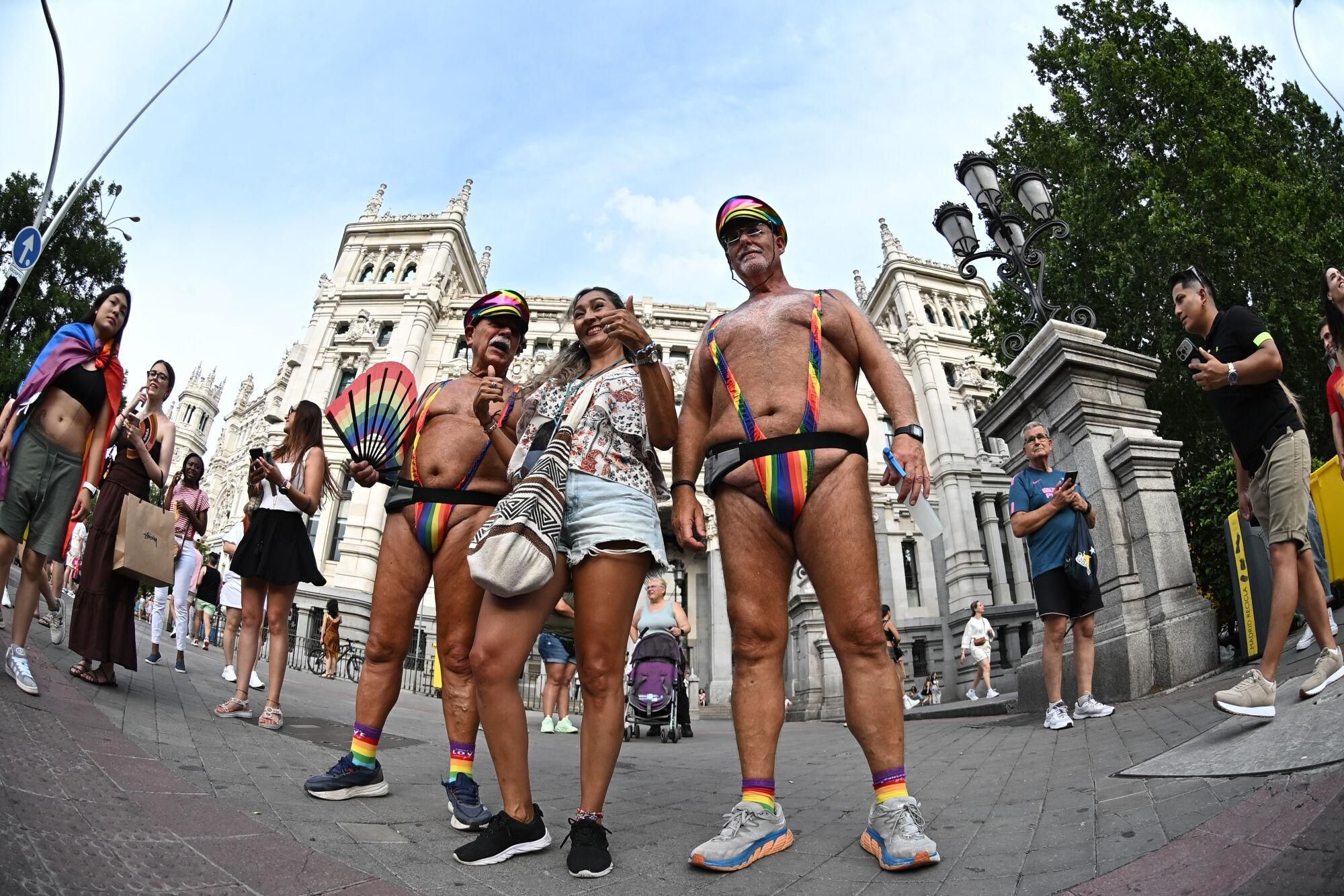 La marcha del Orgullo en Madrid, en imágenes.