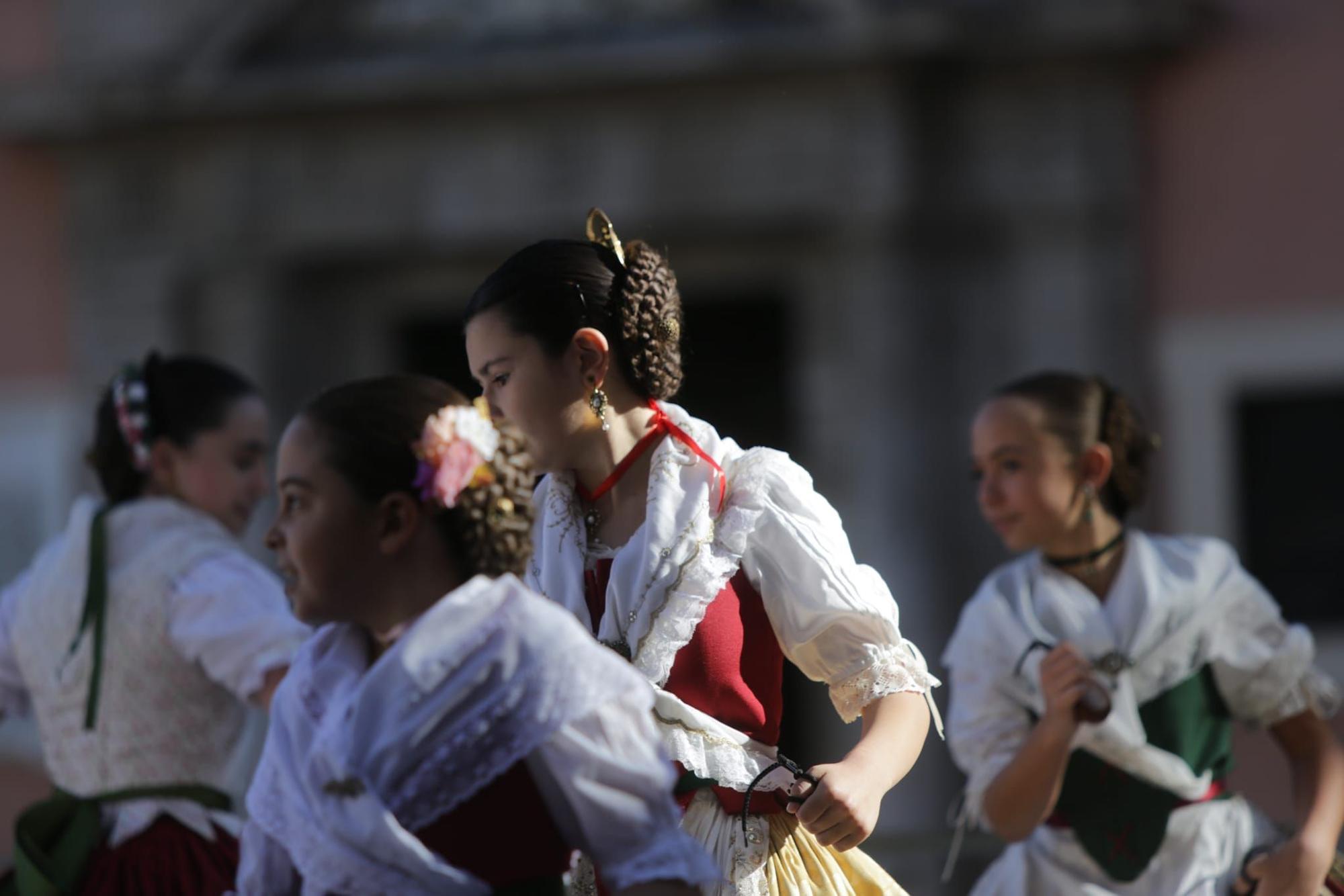 'Ball al carrer' en la Plaza de la Reina