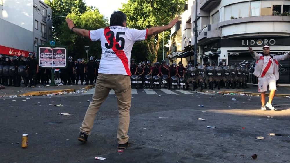 El River-Boca, aplazado por culpa de la violencia