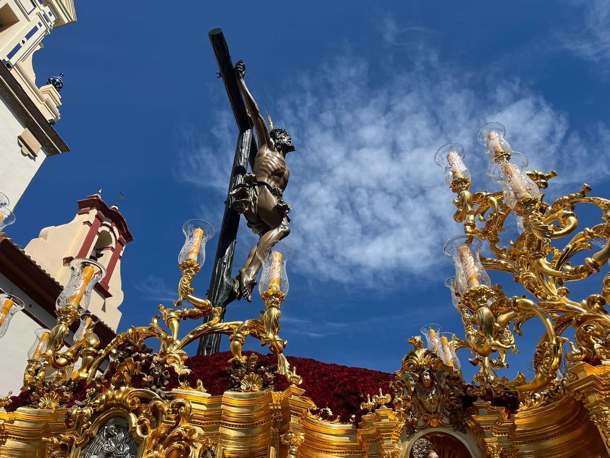 El Santísimo Cristo de la Expiración de la Hermandad del Cachorro en la calle Castilla.
