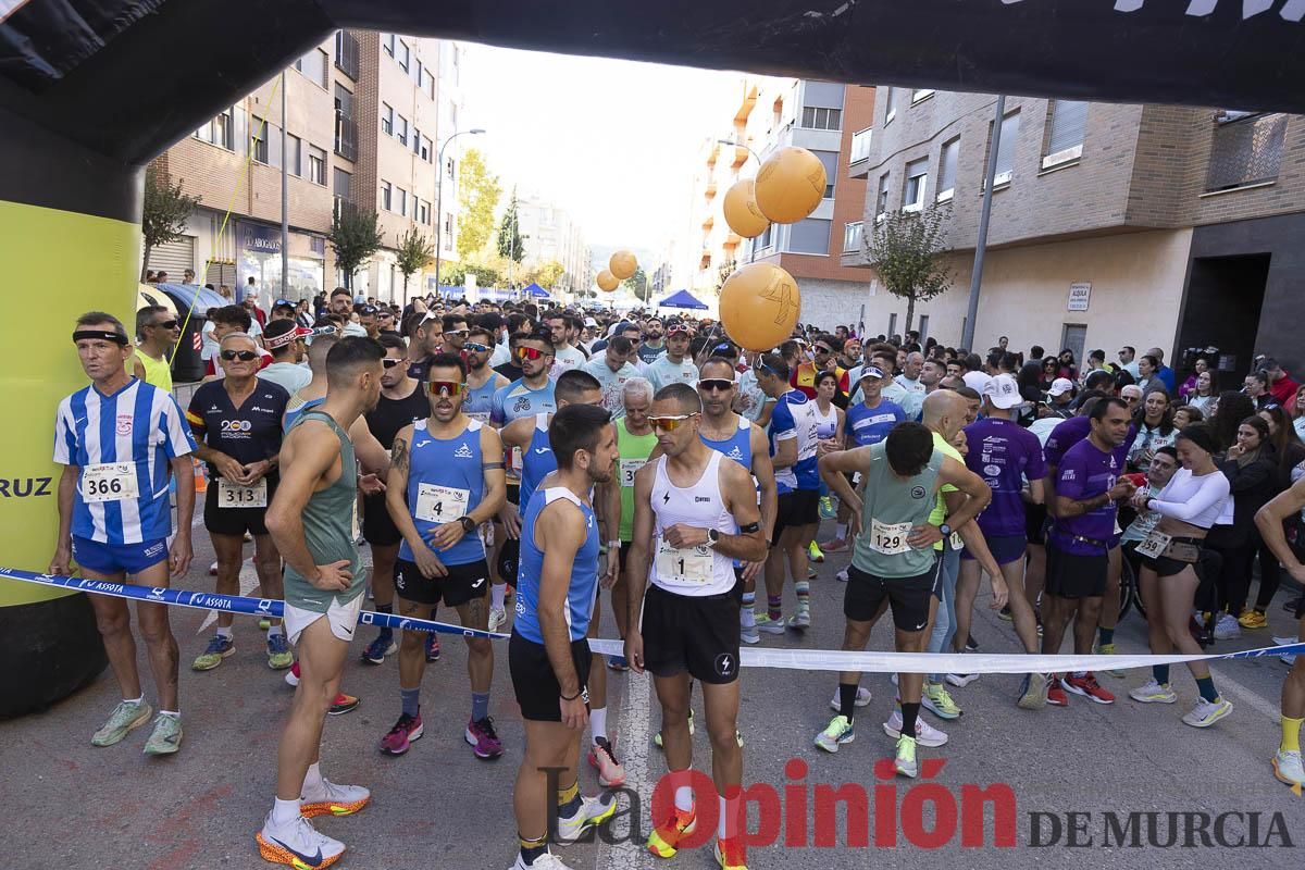 Carrera '10K Assota por ti' en Caravaca (salida y giro primera vuelta)