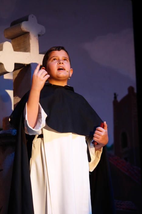 Niños en la representación de los ''''Miracles'''' de Sant Vicent Ferrer