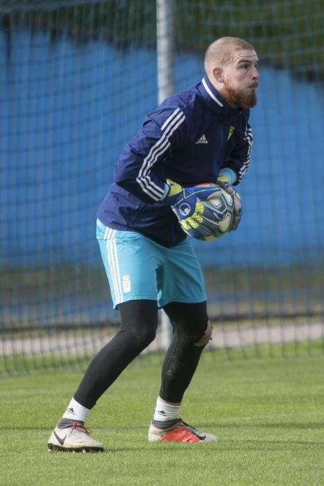 Primer entrenamiento del Real Oviedo después del derbi